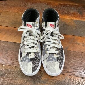 Vans Sk8-Hi Patchwork Bandana Skull High-Top Sneakers (Men’s 10.5 / Women’s  12)